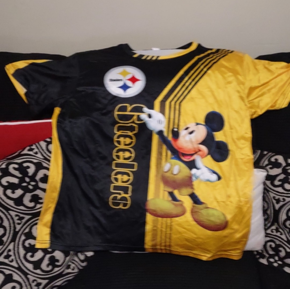 Men's Steelers shirt NWOT